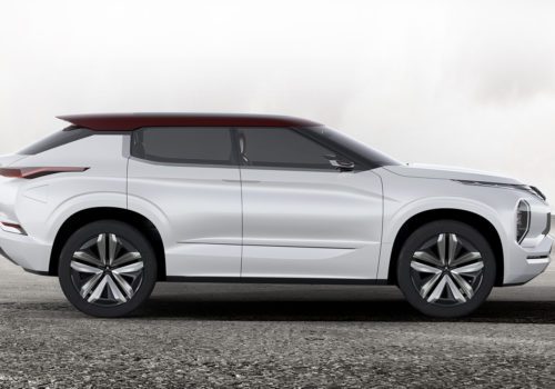 mitsubishi_gt_phev_concept_1-1600x0-c-default