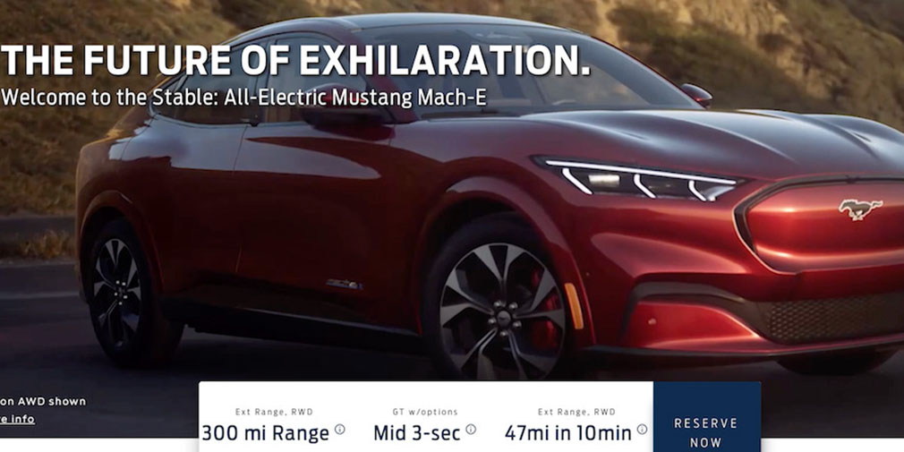 фото ford mustang сбоку